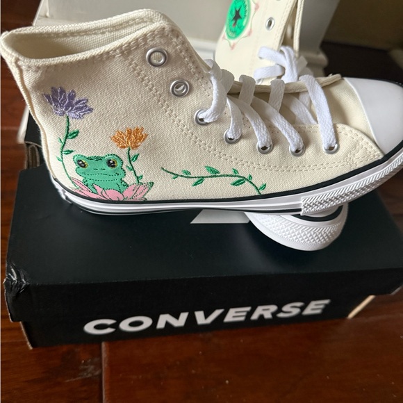 New Converse Kids' White High-Top Sneakers with Floral Frog Design. Kids size 3. - Picture 1 of 4